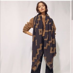 Aritzia Wilfred printed blanket scarf